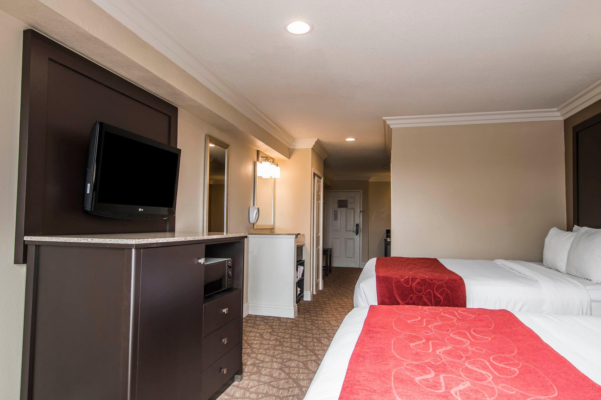 Comfort Suites San Clemente Beach Exterior photo